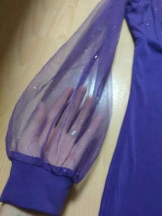 Vestido fiesta morado manga tul con brillos