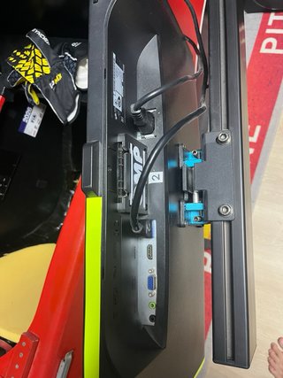 Triple Monitor Sim Racing