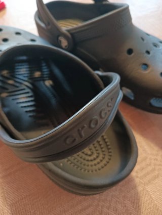 Crocs niño talla 33/34