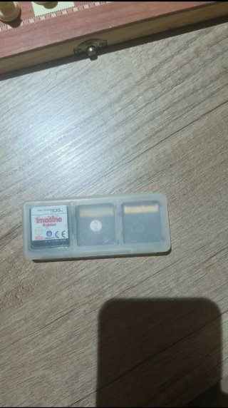 Nintendo DS Rosa con 2 Stylus, cargador original