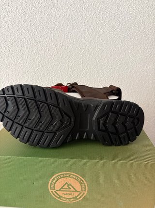 Sandalias trekking hombre Paredes marrones