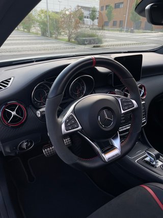 Mercedes-Benz Clase A45 AERO+BUQUETS+ESCAPE AMG