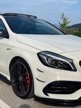 Mercedes-Benz Clase A45 AERO+BUQUETS+ESCAPE AMG