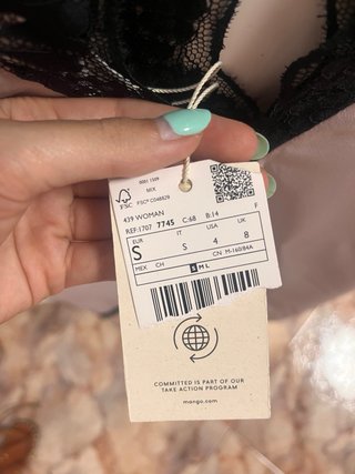 Vestido lencero Mango con encaje negro