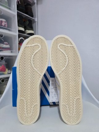 Adidas Superstar Blancas y Beige