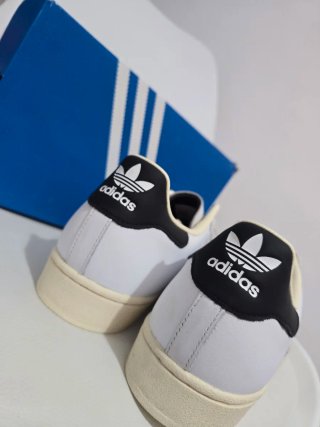Adidas Superstar Blancas y Beige