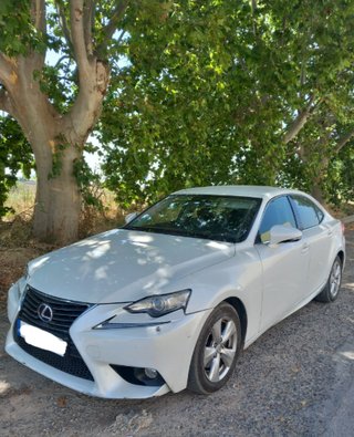 Lexus IS 300h 2014