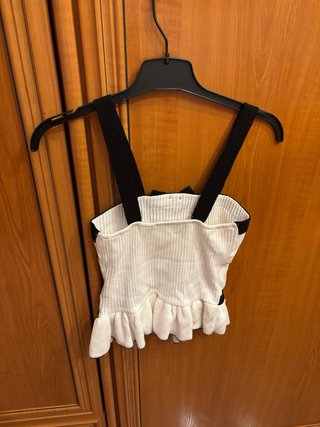 Top Zara Blanco y Negro
