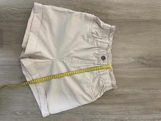 Shorts H&M beige cintura elástica