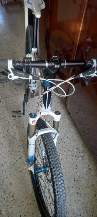 Bicicleta Montaña Giant XTC de carbono