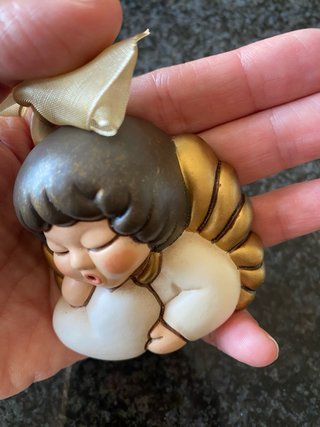 Formella Angelo Thun con cuore