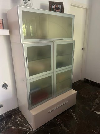 Mesa de comedor cristal y sillas