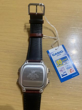 Reloj Casio Digital Cuero Marrón AE-1200WHL-5AV