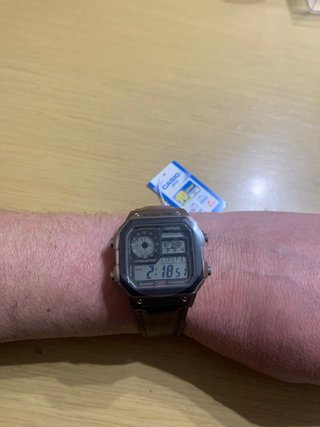 Reloj Casio Digital Cuero Marrón AE-1200WHL-5AV