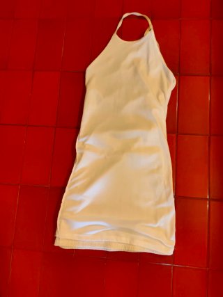 Vestido mini blanco, forro,77 de largo x 34 sisa