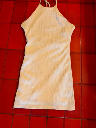 Vestido mini blanco, forro,77 de largo x 34 sisa