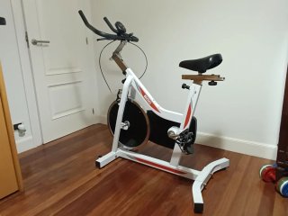 Bicicleta Estática BH Sprint 500.