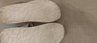 Sandalias Bio Art charol blancas