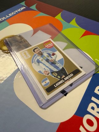 Cromo Messi Dorado Extra Panini FIFA WC 26