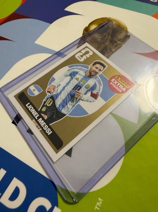 Cromo Messi Dorado Extra Panini FIFA WC 26