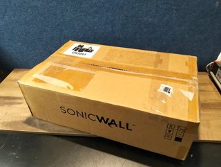 Firewall SonicWall SMA 400 25 Usuarios Gigabit