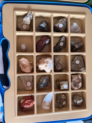 Kit di minerali educativi