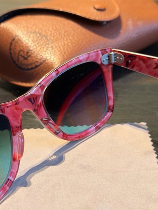 Ray-Ban Wayfarer (RB2140)