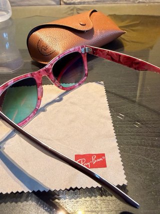 Ray-Ban Wayfarer (RB2140)