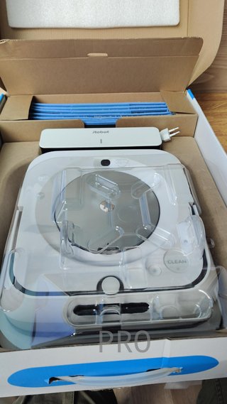 Robot friegasuelos, Pulverizador de Chorro a presión