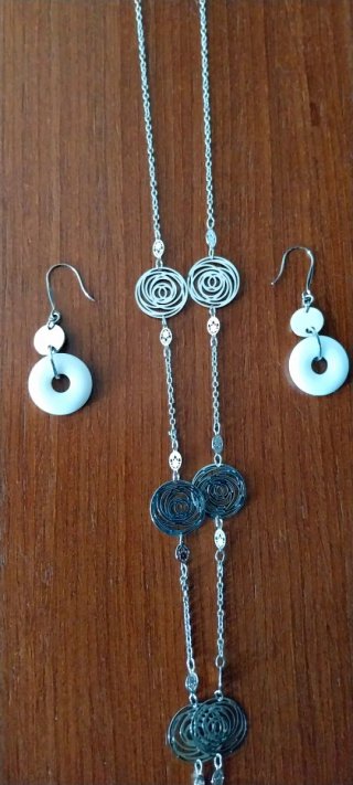Collar largo plateado