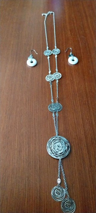Collar largo plateado