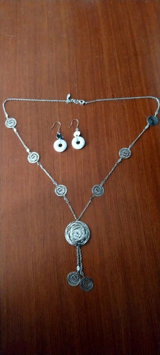 Collar largo plateado