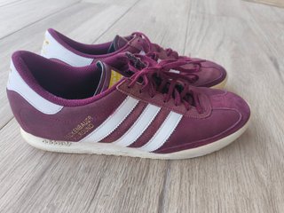 Zapatillas Adidas Moradas y Blancas
