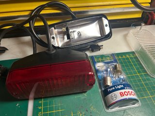 Luces auxiliares traseras Mercedes s123 Tmodel