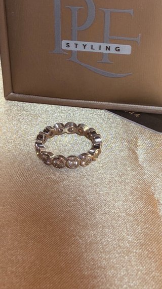 Anello Eternità Diamante Moissanite Rotondo
