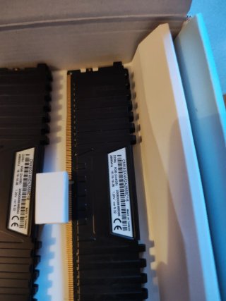 Memoria RAM DDR4 Corsair Vengeance LPX 8GB (2x4GB)