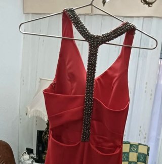 Vestido largo rojo elegante