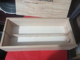 Caja de madera Trouw Nutrition