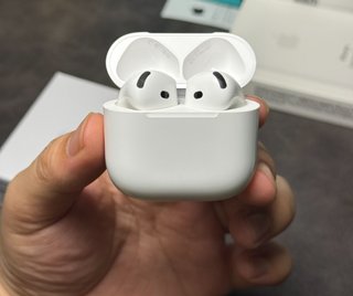 AirPods 4 ANC como nuevos (cancelación de ruido)