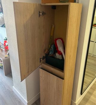Armario de madera para salón o baño