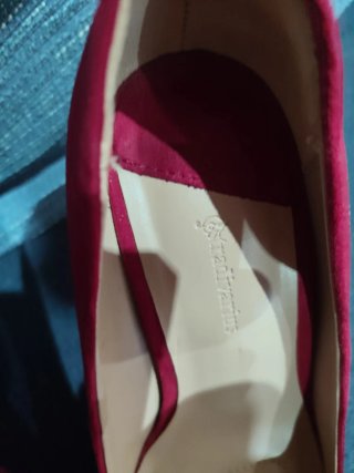 Zapatos de tacón Stradivarius rojos