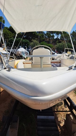 Barco a motor