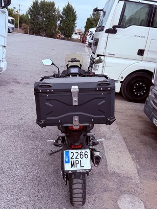 Honda Transalp 750XL 2024 Negra