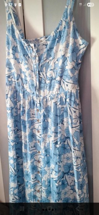 Vestido Springfield floral azul y blanco Talla L
