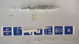 Congelatore verticale ad alta capacità, porta rotta