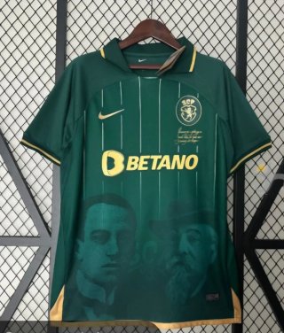 Camiseta Sporting CP Verde/Dorado. Talla L,M,S