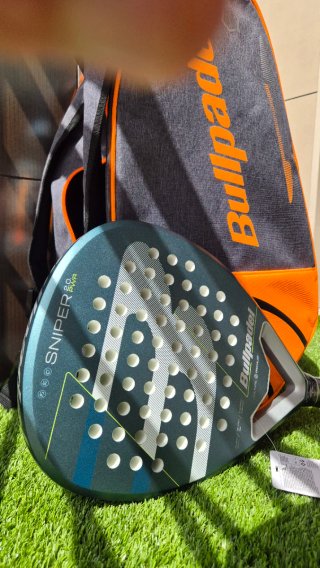 Pala Bullpadel + Paletero Bullpadel