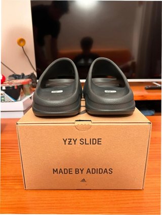 Adidas Yeezy Slide Onyx EU46 Nuevas