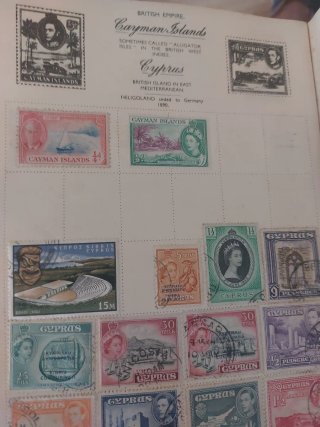 Album di francobolli antichi del mondo e colonie
