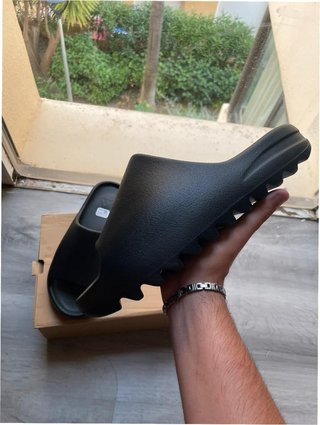 Adidas Yeezy Slide Onyx EU43 Nuevas